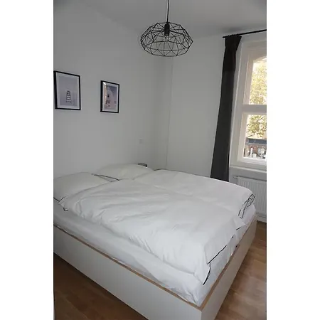 Apartment Madflats S-bahn Friedenau Berlin